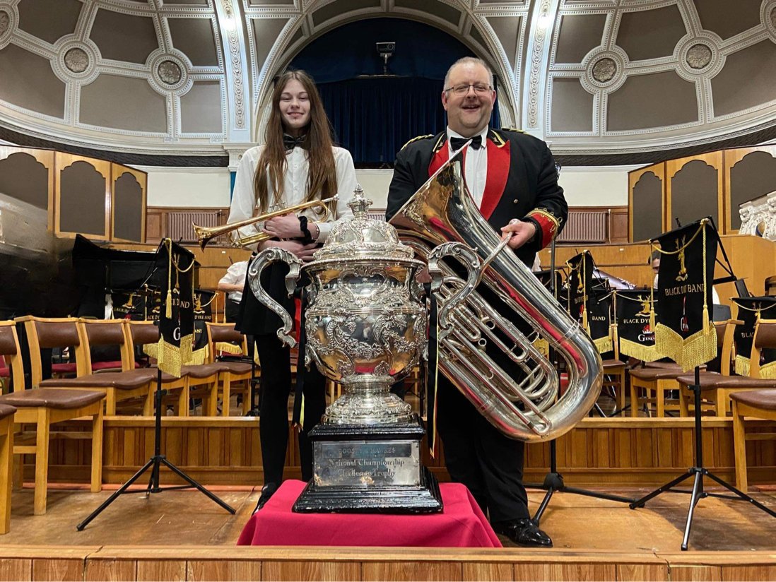 🎷B6 Teacher & Student at The Victoria Hall🎺 Music teacher Matthew Routley & 1st yr student Amy Matthews at the Black Dyke Band concert held at @VicHallBMM. Amy's a member of the Bolton Youth Brass Band. Explore our Music & Music Tech courses here: bit.ly/4aIg8OD