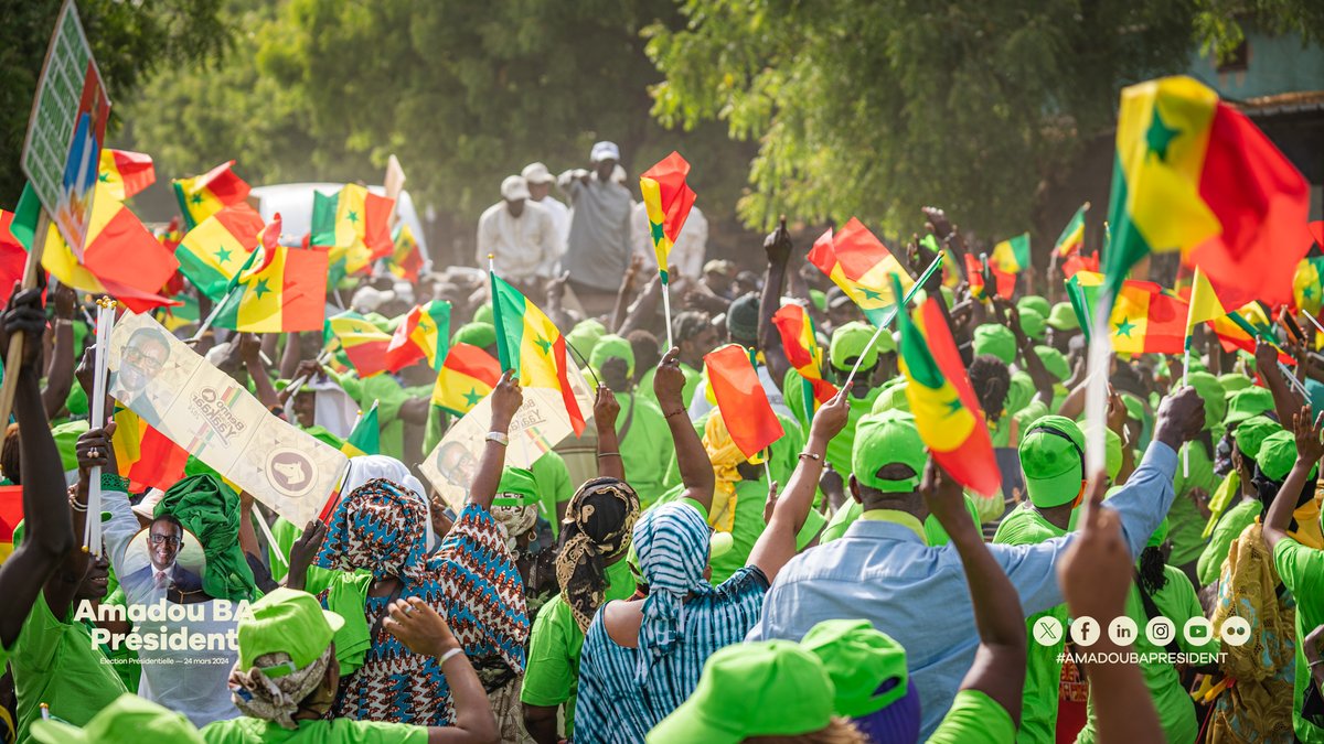 amadou_ba_'s tweet photo. J’avais affirmé ma volonté de ne faire du Sénégal qu’Un, du Nord au Sud: Ziguinchor l’a prouvé !

Le Sénégal est riche de sa diversité humaine, culturelle et naturelle. Ces richesses seront préservées, valorisées et développées pour le bien de tous.

Le défi du désenclavement est en voie d’être relevé à travers les réseaux routiers, les infrastructures portuaires et aéroportuaires, ferroviaires… Ces réalisations sont les conditions indispensables pour le développement économique et la diminution de la pénibilité des déplacements entre régions.

Aujourd'hui, je me tiens devant vous en tant que Citoyen engagé, déterminé à œuvrer pour améliorer la vie des Sénégalais, pour fédérer tous les Sénégalais autour d’une ambition et d’une vision communes. Celles d’un avenir prospère et équitable pour tous!
#amadouba2024 #senegal #amadouba #electionspresidentielles #bby #amadouba5president