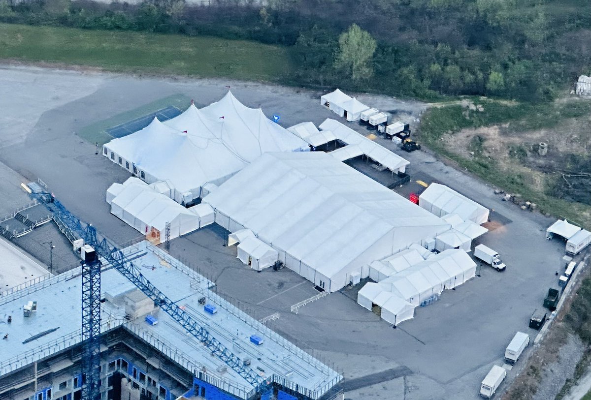 mckayWSB's tweet image. Today up here. Tomorrow down there under the tents @AtlanticStation for the #partywithapurpose #wineauction benefitting @HighMuseumofArt. Once again I&apos;m teaming with @MaraDavis to co-host a day of wine 🍷 &amp;amp; wins 👏 for a great cause!