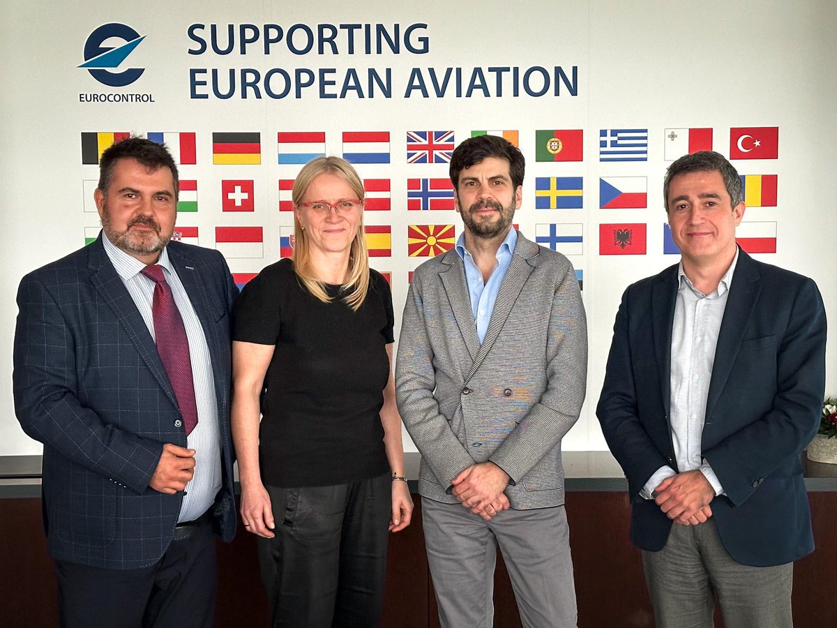 O strategicznej współpracy #PAŻP i @eurocontrol rozmawiali dziś w Brukseli Magdalena Jaworska-Maćkowiak, prezes PAŻP i Raul Medina, dyrektor generalny Eurocontrol. Kluczowymi tematami były przygotowania do sezonu letniego 2024 i strategia rynku #ATM w Europie latach 2025-2029