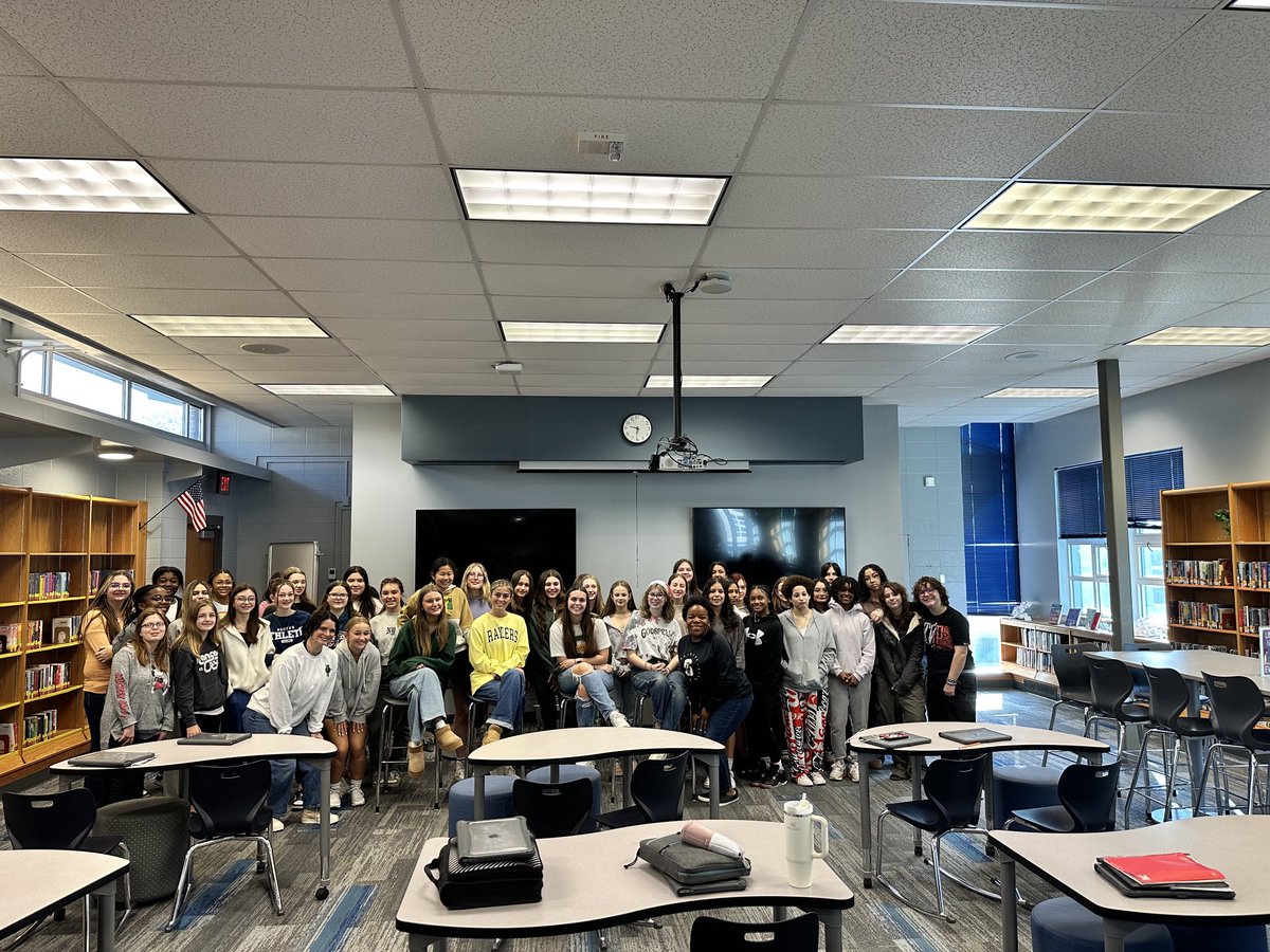 lwarren30's tweet image. Such a great morning at the Woods! SMS WIL group came to speak to our females. We also had Mia asked to read her poem for Read Across SMSD! So proud of our students &amp;amp; their accomplishments #SHINE #IWMS #WolvesShine ⁦@SMSouthTDain⁩ ⁦@theSMSD⁩ ⁦@LCteach_learn⁩