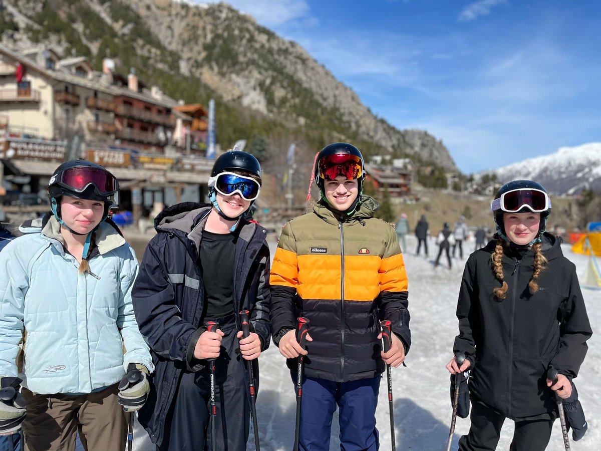 djcspe1's tweet photo. Ski return done. What an amazing week. The progress made has been outstanding & everyone has had the best time
#DJSkiing
#timetopack https://t.co/6biF4roQx8