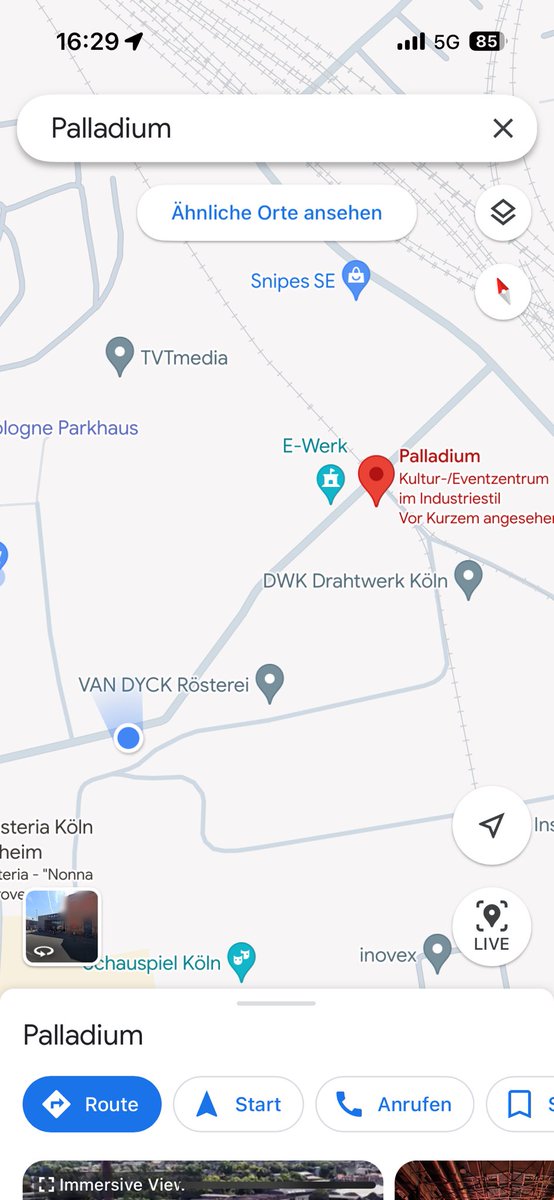 Lisa 🌸 tweet media