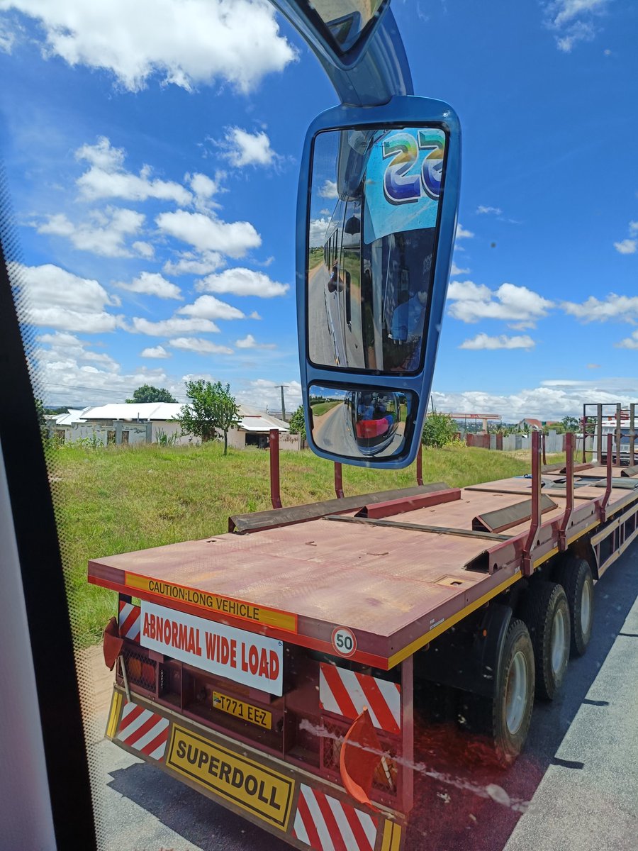 Ngoloyape's tweet image. #Abnormal