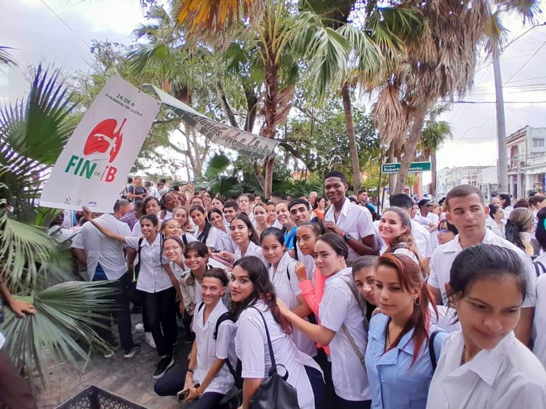 En #PinardelRio se desarrolla jornada por el Día Mundial de la Tuberculosis. 
#GenteQueSuma 
#CubaPorLaSalud