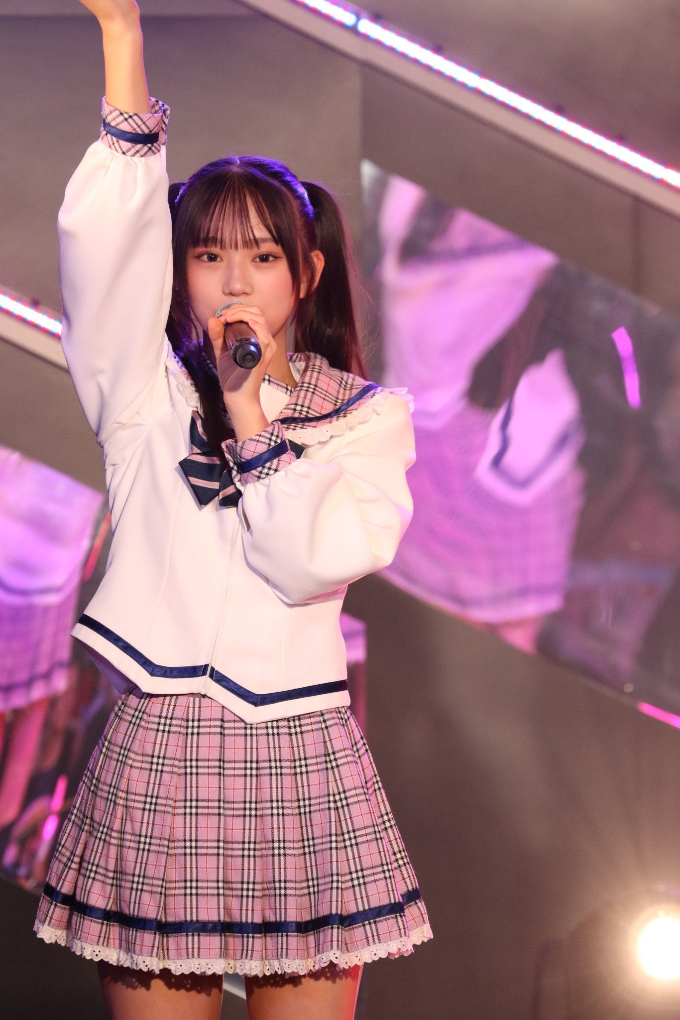 HKT48 渋井美奈 バケツを被れ 購入特典 ドデカシールサイン入 西スポHKT48取材班 on X: 