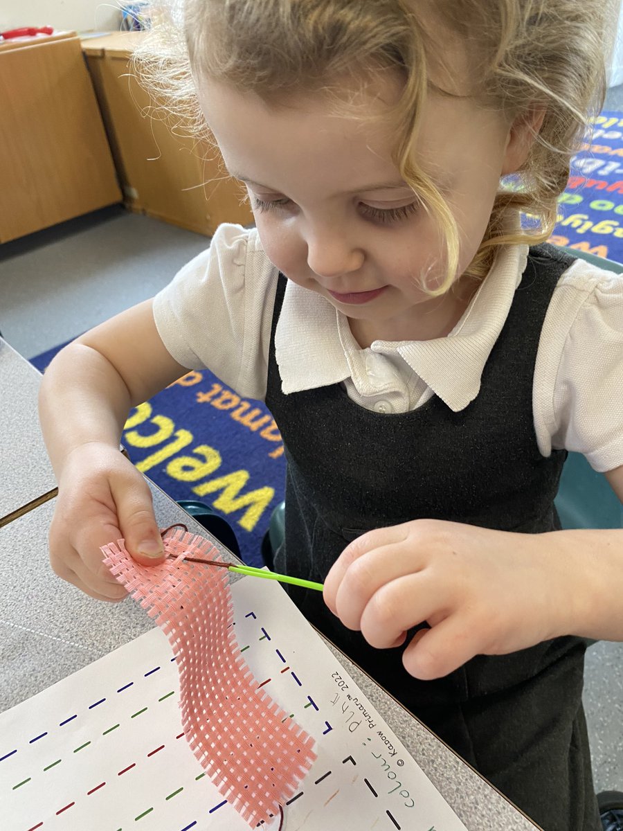 BcaApple's tweet photo. In D&amp;T we have designed made and evaluated bookmarks. We learned so many new skills and showed resilience as we completed our work. 🙌 https://t.co/Uws5W1w8Lv