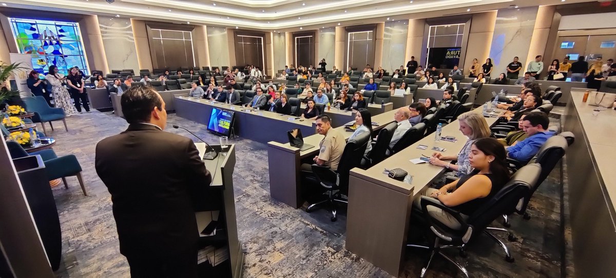 uees_ec's tweet image. Se realizó la Primera Casa Abierta de #CulturaAntilavado, donde se desarrollaron conversatorios para fortalecer los conocimientos sobre la importancia de prevenir el #LavadoDeActivos. 🙌

#UAFE #UEES