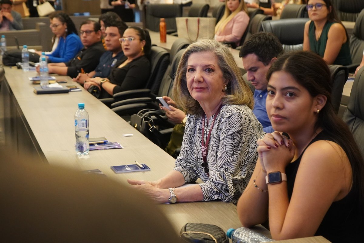 uees_ec's tweet image. Se realizó la Primera Casa Abierta de #CulturaAntilavado, donde se desarrollaron conversatorios para fortalecer los conocimientos sobre la importancia de prevenir el #LavadoDeActivos. 🙌

#UAFE #UEES
