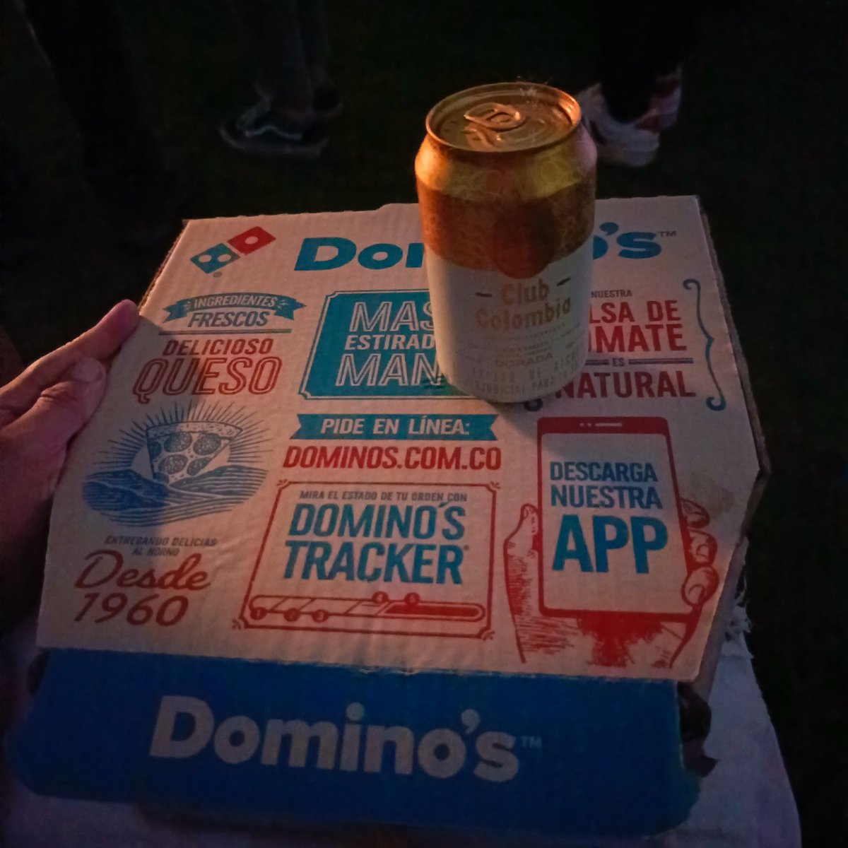 El golazo más grande de todo Estereopicnic fue el de <a href="/dominospizzacol/">Domino's Pizza Col</a> 

Una pizza mediana de 6 porciones 19 mil pesos? 

Con eso comen dos personas y sale muy barato