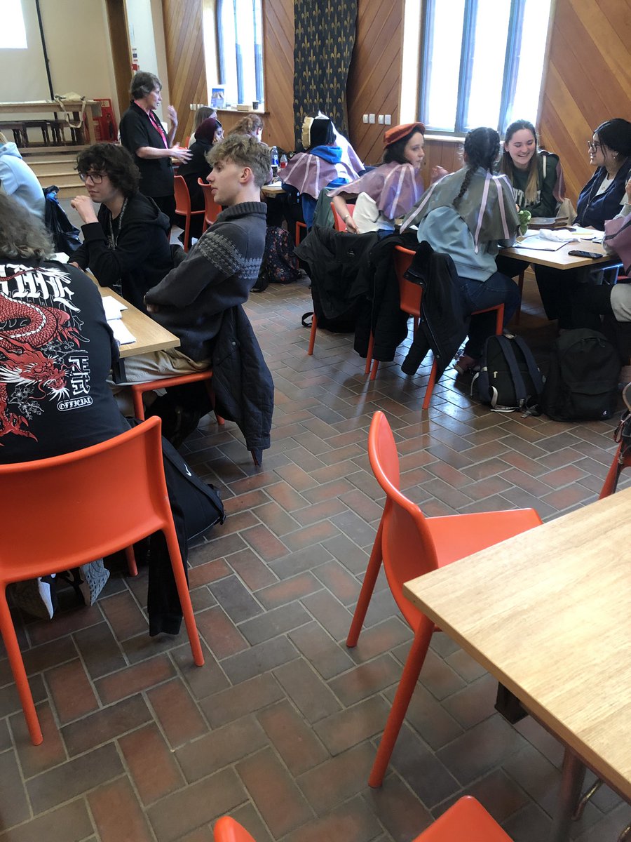 Rob Ellis (@re_histories) on Twitter photo Thanks to <a href="/PonteCastle/">Pontefract Castle</a> and the team for a great day. <a href="/HistoryatHud/">HudUniHistory</a> first year students on tour learning about the past, the presentation of the past, getting hands on with material culture and, er, dragon wings. Thanks to <a href="/PonteCastle/">Pontefract Castle</a> and the team for a great day. <a href="/HistoryatHud/">HudUniHistory</a> first year students on tour learning about the past, the presentation of the past, getting hands on with material culture and, er, dragon wings.