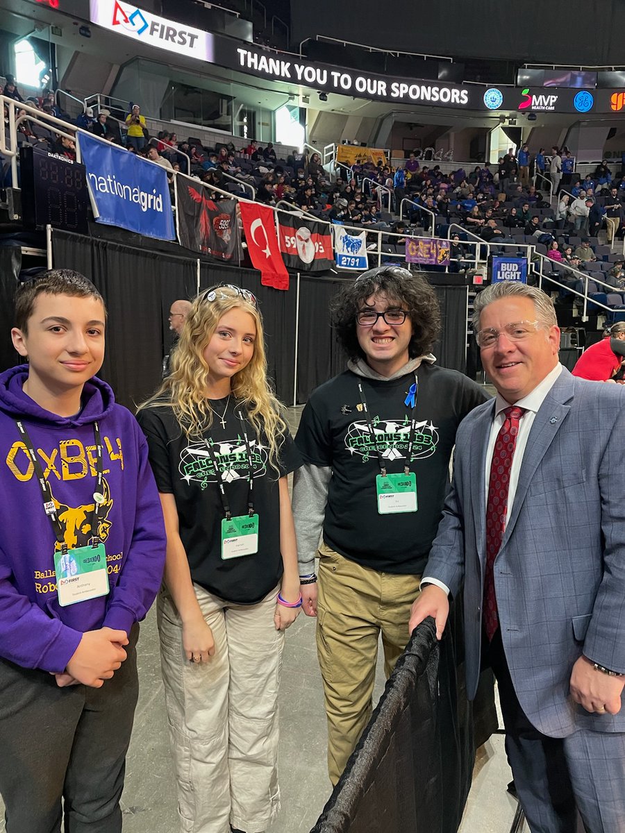 MCCoyCountyExec's tweet photo. I stopped by the 2024 NY Tech Valley FIRST Robotics Competition at MVP Arena to cheer on our local teams! It is exciting to witness firsthand the creativity and talent of our future leaders in STEM!

#NYTechValleyFRC @TheMVPArena @MVPHealthCare @NYTVFRC https://t.co/3vfM5GLqaf