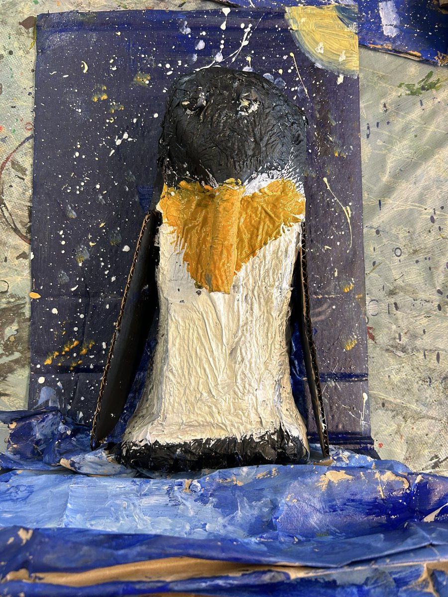 PrepRedhill's tweet image. Y6 finally completed their Emperor Penguins using milk cartons and cardboard. Once again, inspiration came from @DarrellWakelam