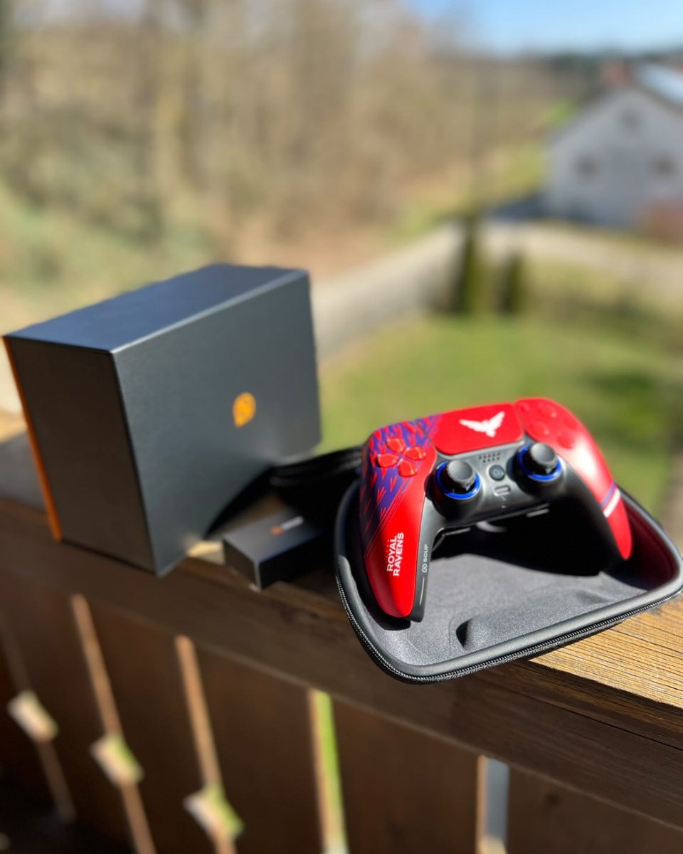 Unboxing all'aria aperta ☀️ 

📸  MatthView (Twitch)