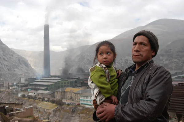 🇵🇪 #Perú 𝗖𝗼𝗻𝗱𝗲𝗻𝗮𝗻 𝗮 𝗣𝗲𝗿𝘂́ 𝗽𝗼𝗿 𝗰𝗼𝗻𝘁𝗮𝗺𝗶𝗻𝗮𝗰𝗶𝗼́𝗻 𝗲𝗻 𝗟𝗮 𝗢𝗿𝗼𝘆𝗮 → acortar.link/DrnMGu La Corte Interamericana de Derechos Humanos declaró la responsabilidad internacional del Estado peruano por permitir la contaminación de pobladores de ...