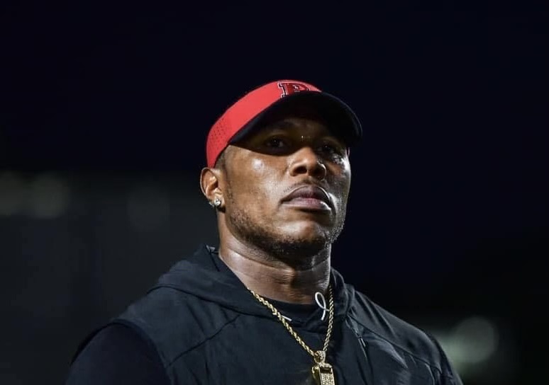 maffsports's tweet photo. Cardinal Mooney Catholic High adds Greg Walls to its football coaching staff. Walls is a former Booker High, University of South Florida and pro player in the Canadian Football League. @Mooney_FB @MooneyAthletics @Cardinal_Mooney @htpreps @TornadoFB941 @USFFootball @htpreps https://t.co/kGfs1AE6rr
