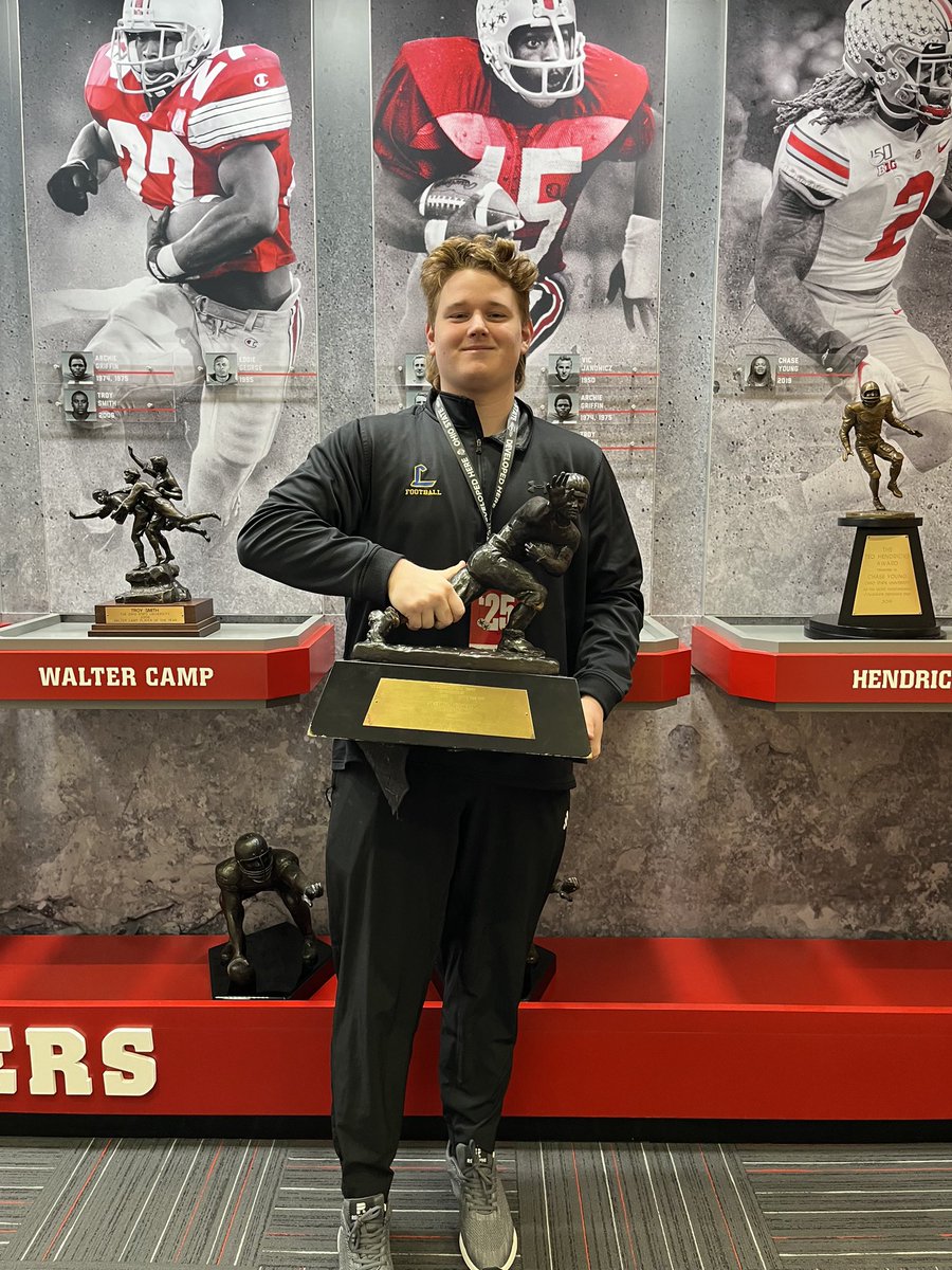 Had an amazing time @OhioStateFB yesterday! Thank you Coach J @R2X_Rushmen1 for the invite! Appreciate the hospitality Coach Keys, @theGunnerDaniel, @N_Murph I will be back very soon! This place is special! 🌰🌰 #GoBucks