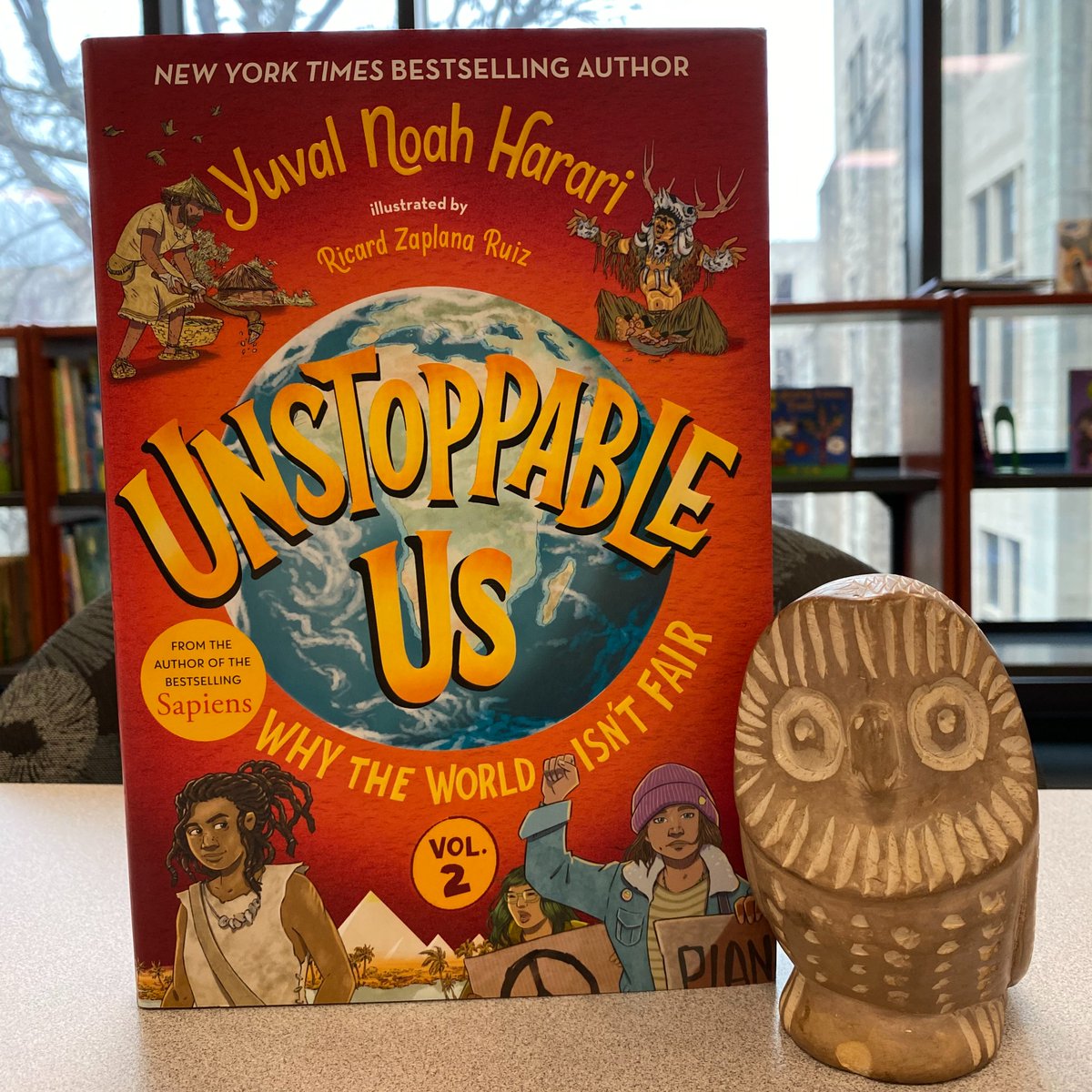 📚🌎Unstoppable Us: Why the World Isn't Fair by Yuval Noah Harari and Ricard Zaplana Ruiz #dailybutlershelfie #unstoppableus @harari_yuval #ricardruiz @penguinrandom