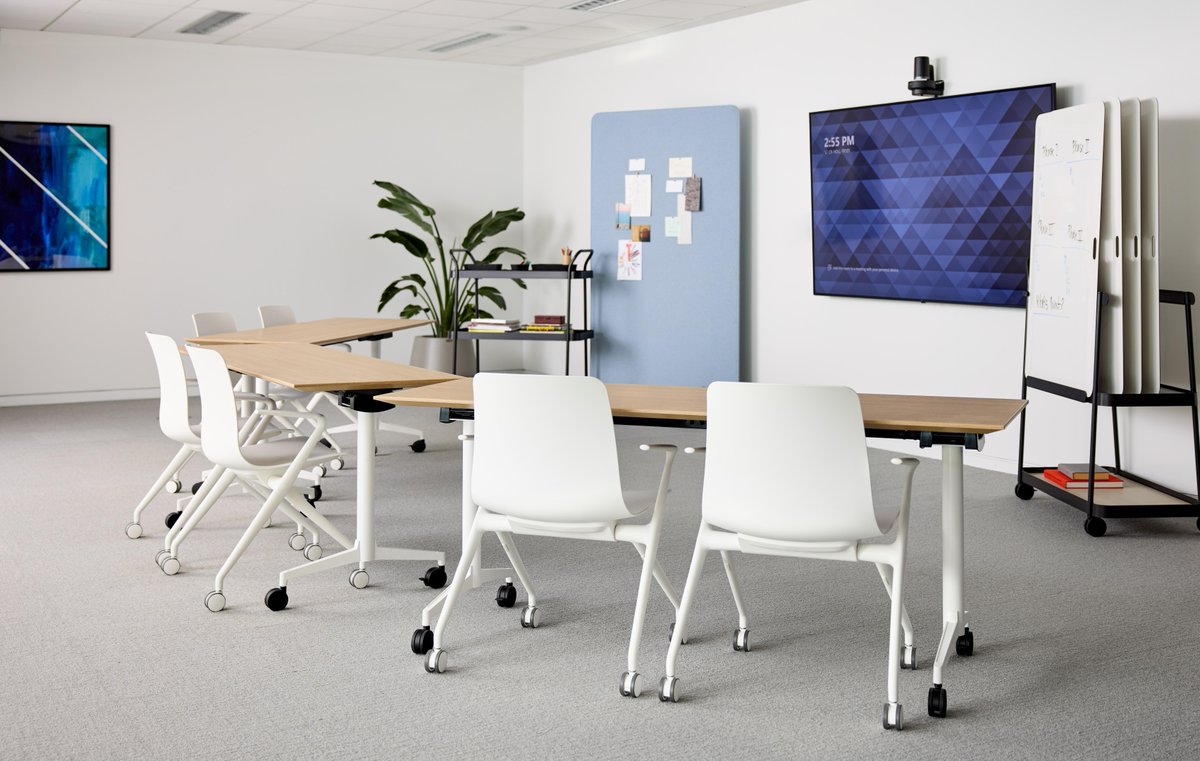 One classroom, configured three ways. Haworth offers seating, surfaces, and accessories with minimal storage needs to elevate your learning space. 

To learn more, visit bit.ly/3Pb3HT4