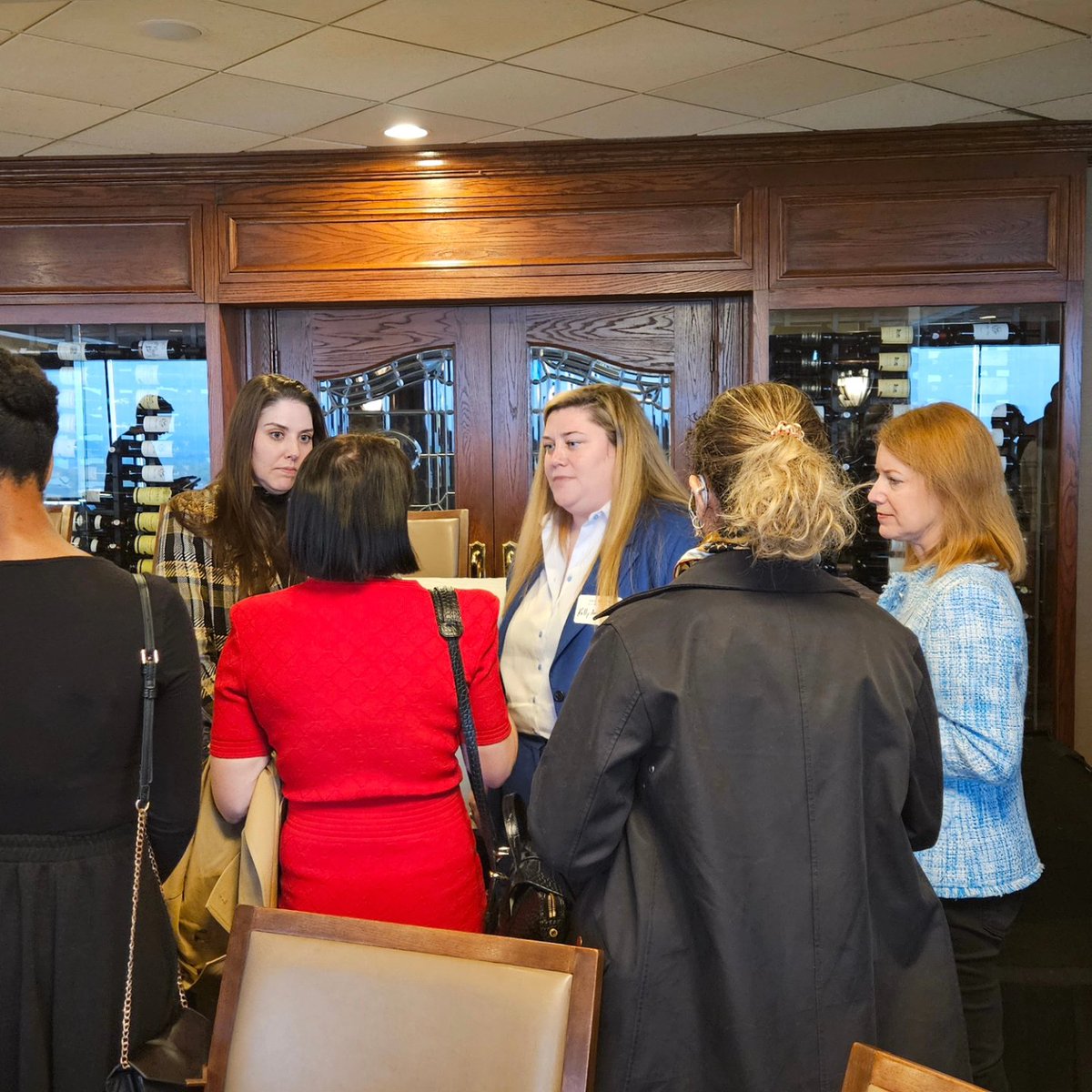 ProfSmak's tweet image. What a tremendous @SMUCox @CaruthEntrep Southwest Venture Forum yesterday. The topic of women in venture capital brought out a full house.

Thank you @jessedraper of @HalogenVC and @kelleyannwinget of Alternative Wealth Partners for an outstanding panel discussion.