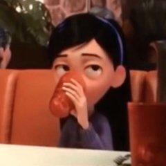 Whotfismick's tweet image. “i found you on                         “i found you on
       instagram”                                  twitter”