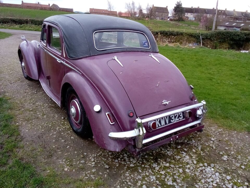 BarnFindsUK's tweet photo. Ad: 1954 Riley RME - "last MOT was in 2013, last taxed in 2015"
On eBay here -->> https://t.co/adgMOlMxAv
#ClassicCarForSale #RileyRME #CarRestoration #CarCollectors #ClassicCarCommunity https://t.co/jGODRVDTfC