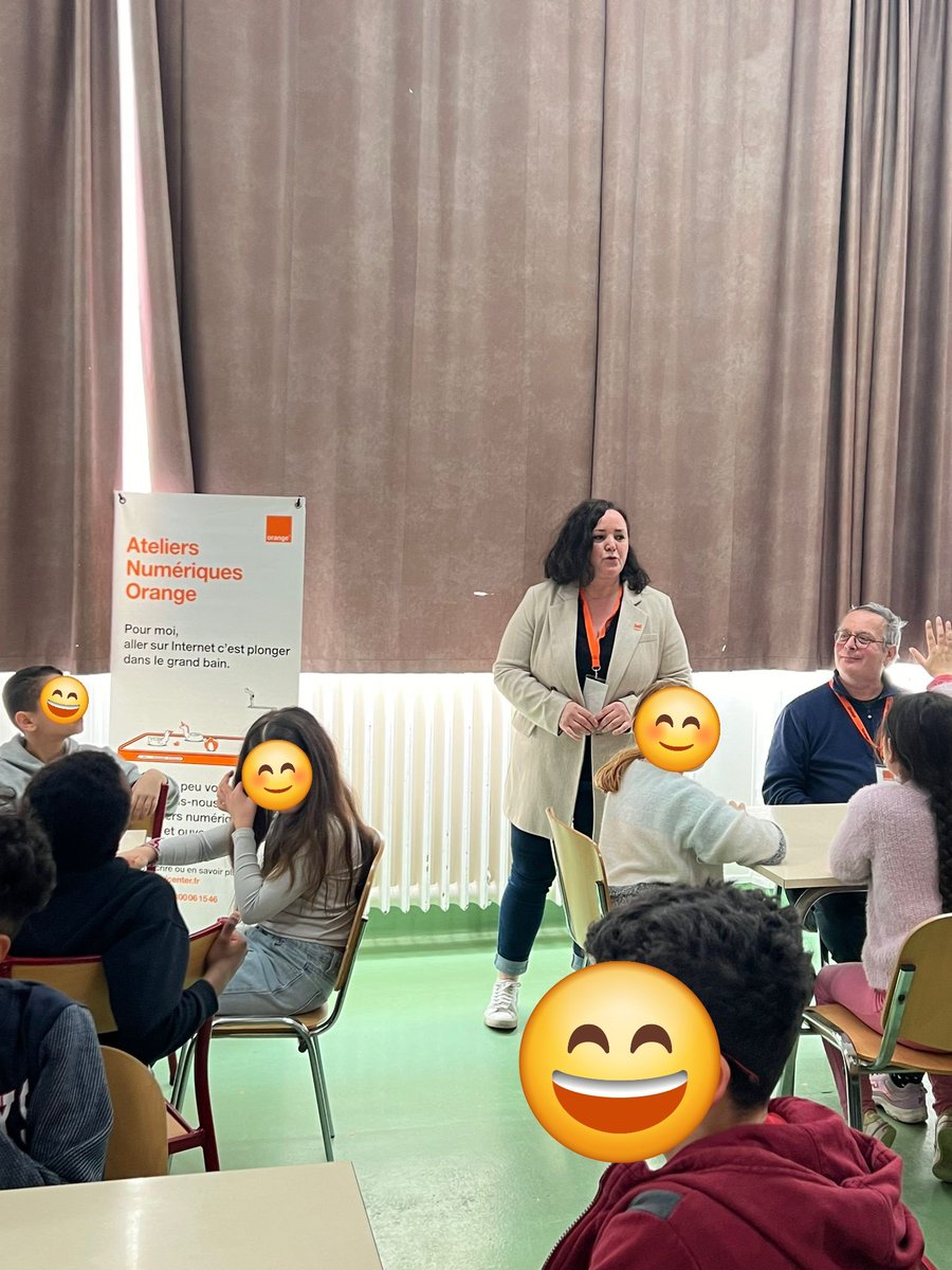 Pour la 2e année consécutive, les @AmbOrange ont pu échanger autour du cyber harcèlement et les bons usages du numérique auprès des Cm2 de l école Jacques Prévert de Saint Mard @Departement77 grâce à l escape game Magiciens du numérique un #atelierNumeriqueOrange