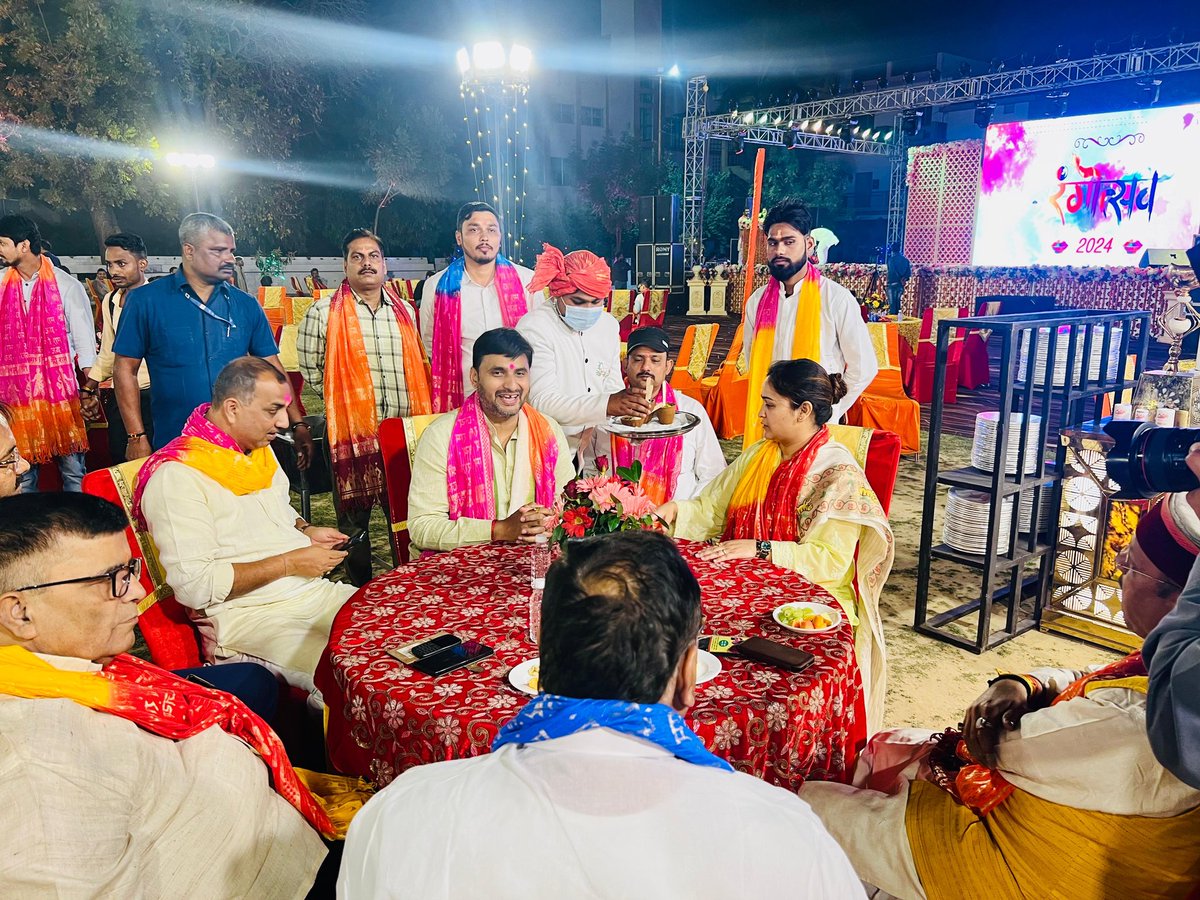 NeerajSinghSays's tweet image. लखनऊ सरस्वती शिशु मंदिर निराला नगर में राष्ट्रीय स्वयंसेवक संघ द्वारा आयोजित होली मिलन कार्यक्रम में हिस्सा लिया व सबको होली की शुभकामनाएं दी।।