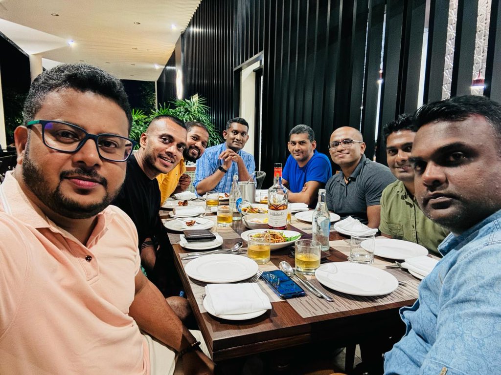 ishanul's tweet image. 20 years of friendship #batchmates