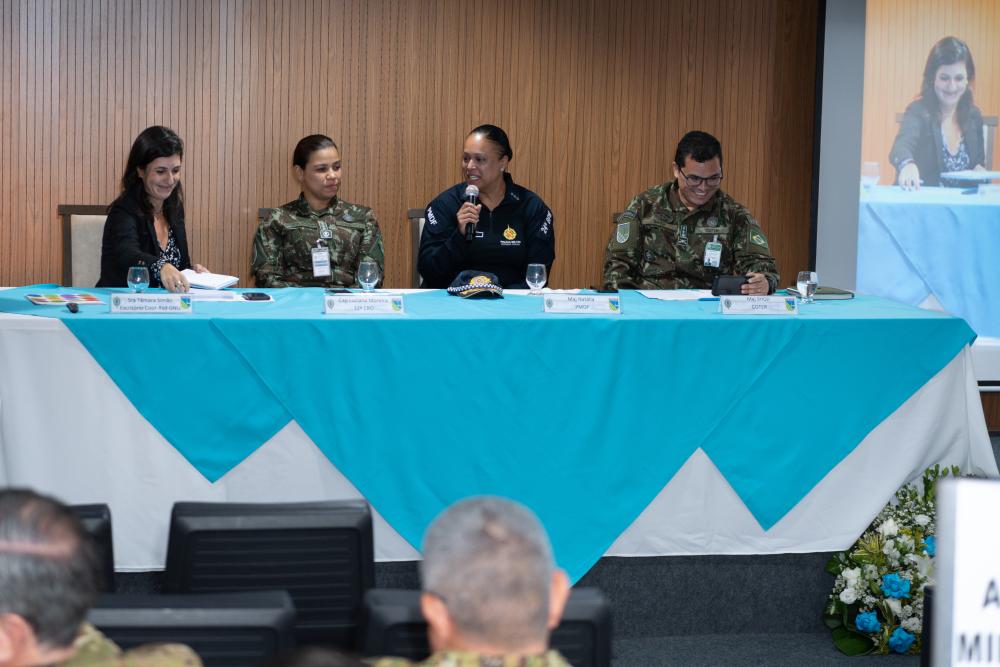 exercitooficial's tweet photo. O Comando de Operações Terrestres e a Rede Brasileira sobre Operações de Paz (REBRAPAZ) realizaram seminário sobre a atuação feminina em missões de paz da Organização das Nações Unidas. 

Saiba mais: https://t.co/GWWC7iy9MD https://t.co/krRVBc0taL