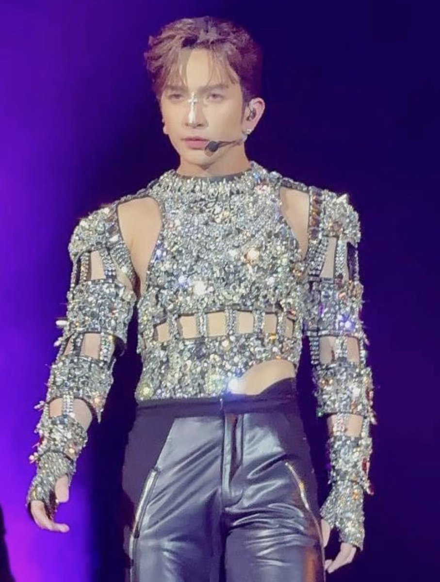 ifineday's tweet photo. @MillerPRNews @MIRROR_weare @TheO2 @NME @Reuters @AP Thank you for having @mirror_weare! I am a big fan of AnsonLo, an honoree of the Best New Asian Award at the MAMA2021, Asia's Most Stylish &amp; Influential from Tatler. Love his dance-pop and powerful performance❤️ #AnsonLo https://t.co/hY7oZ5yMrH