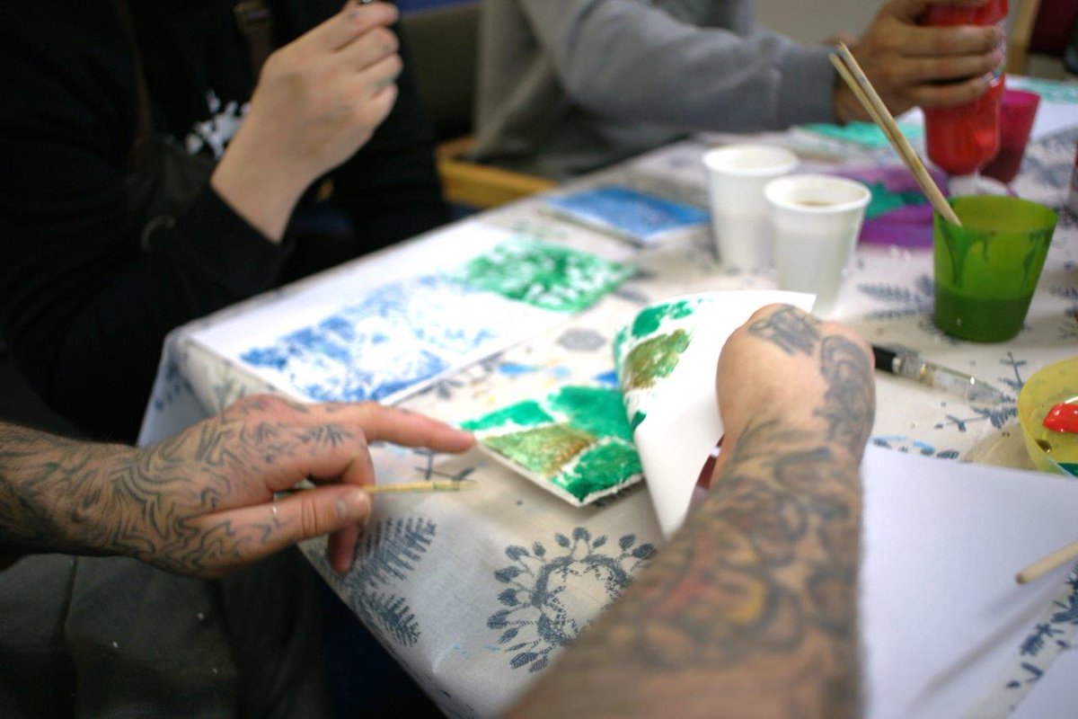 creeqcreative's tweet photo. Thinking about outside from inside. People at HMP Hewell are contributing towards the #fourseasons project for @NTcroome, working on outdoor sculpture ideas.
#socialartpractice #commission #print #nature @fayeclaridge @NTmidlands @nationaltrust #capabilitybrown #worcestershire https://t.co/zTw2HjOMTR