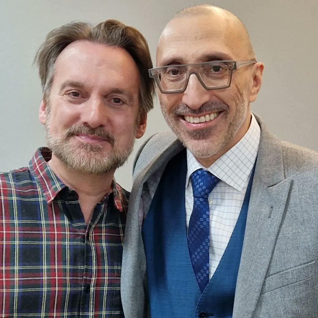 Timsley's tweet photo. Visiting my hair surgeon, God, and friend today, Dr Farjo...! #ISAIDIT ๐โค๏ธ๐
#TIMMYALEXISCARRINGTONWARD #DRFARJO #HAIRTRANSPLANT https://t.co/YSUdgEQqv4