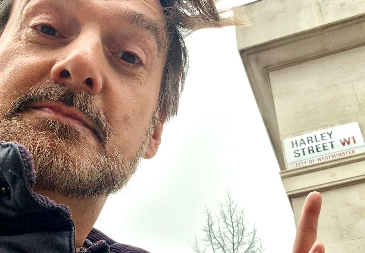Timsley's tweet photo. Visiting my hair surgeon, God, and friend today, Dr Farjo...! #ISAIDIT ๐โค๏ธ๐
#TIMMYALEXISCARRINGTONWARD #DRFARJO #HAIRTRANSPLANT https://t.co/YSUdgEQqv4