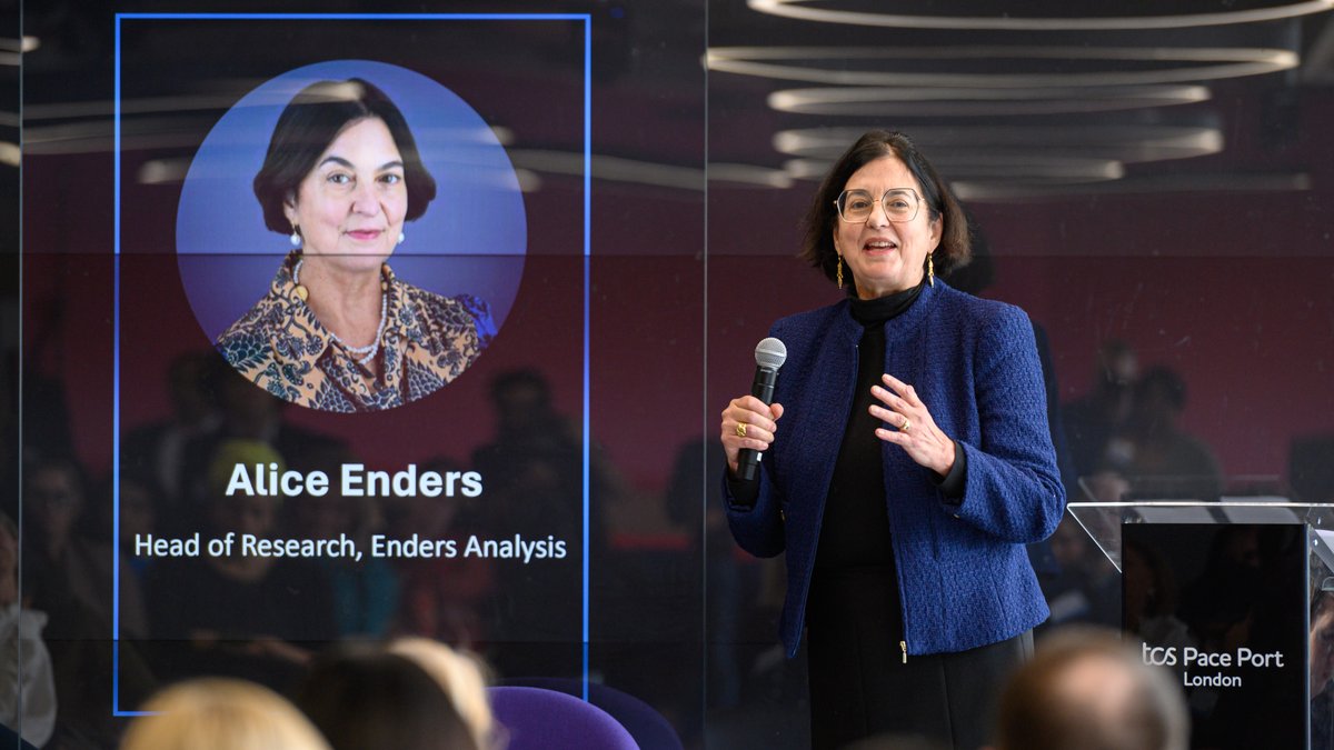 TCS_UKI's tweet photo. We hosted a discussion 'Business and Purpose' with Delphine Sitbon of ORKA, Nia Sheremeteva of RSI London, and Gill Cooke a Diversity, Equity and Inclusion practitioner. They discussed challenges faced and the value of aligning strategy with stakeholders. https://t.co/rMj2bZQlh2
