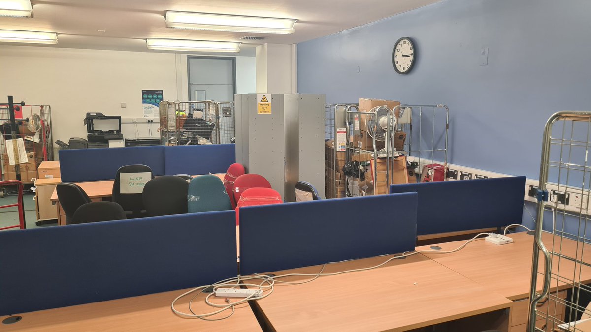 Moving day! Our Integrated Discharge Teams, Discharge to Assess Hub, local authorities, community health, & homeless teams will now all reside in one happy home at QMC! Thank you to those who have worked tirelessly to get this done & to those who are moving to new homes.