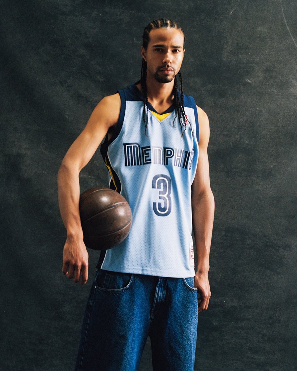 New SS24 @NBA Swingman Jerseys have premiered online, giving prominence to some of the most unique uniforms for the recognizable names in basketball we have all come to love.

@alleniverson @swish41 

#NBA #HardwoodClassics #Jerseys
