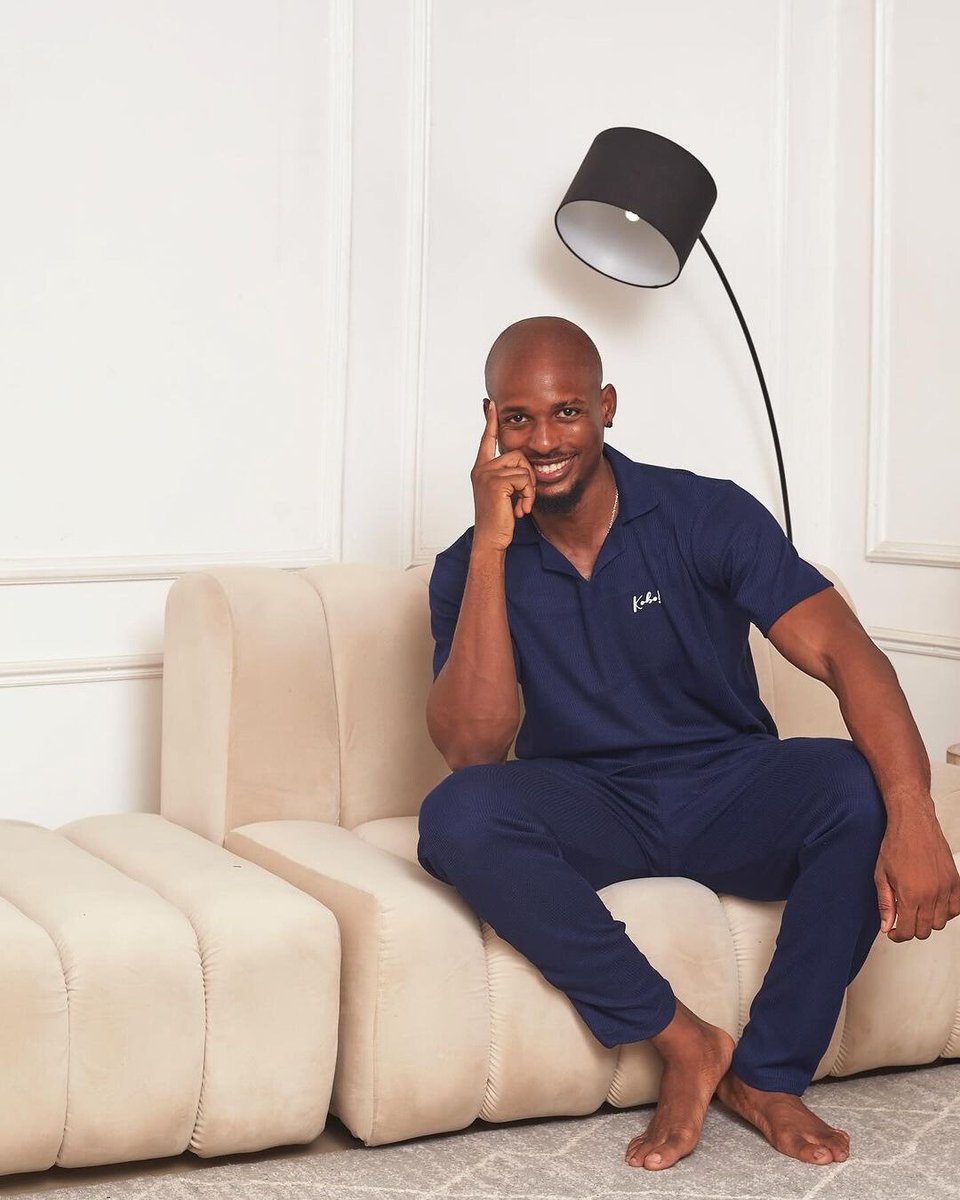 SIRISIBOR's tweet photo. | Friday’s Got Nothing On My Swagger - Lagos Just Got Hotter ....🥵 |
Designer extraordinaire @kobofashion ✅️
#mensfashion #styleoftheday #ootdshare #modellife #casualstyle #menwith #summerootd #explore #styleiswhat #kobofashion https://t.co/4n9pFMkcIw