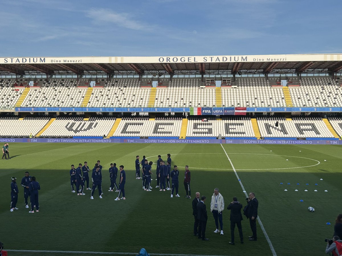luca_deca's tweet photo. #Cesena #U21 #ItaliaLettonia Desplanches Zanotti Ghilardi Calafiori Ruggeri Prati Ndur Fabbian Casadei Gnonto Miretti https://t.co/bUVlJwU2UT