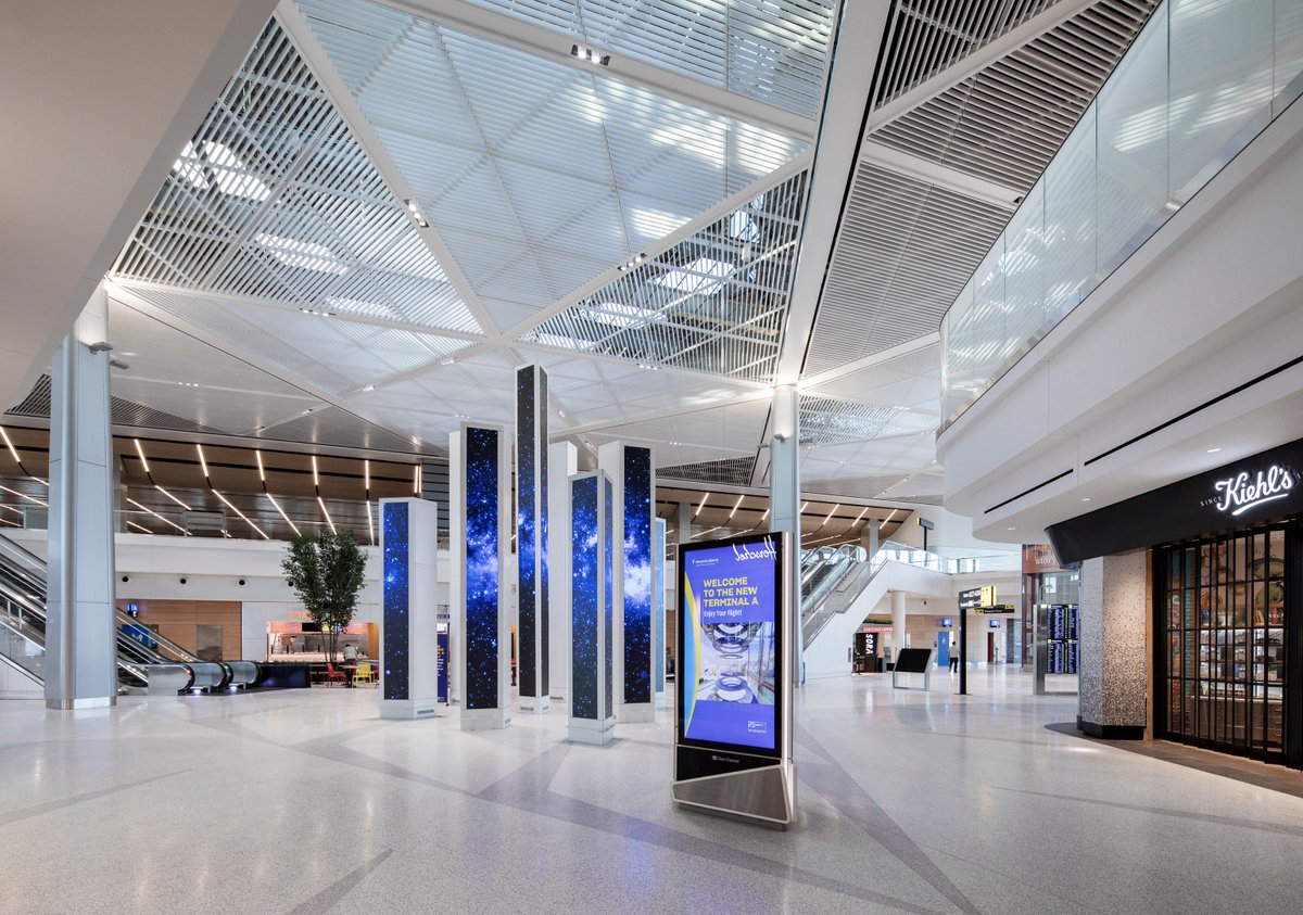 New digital art is now on display at @EWRairport's award-winning Terminal A! We're proud to create a uniquely New Jersey sense of place by featuring 20 different local artists! Learn more about the works that were selected: ow.ly/VzAw50QZEB8