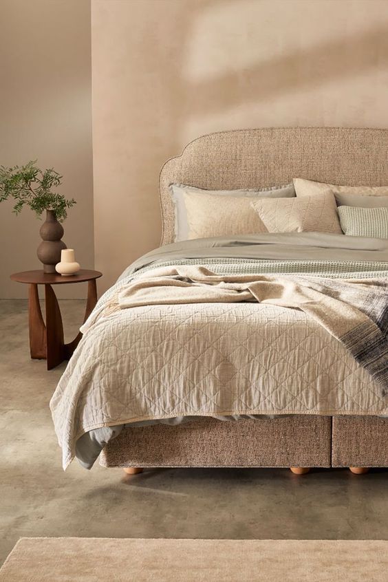 Clement_Browne's tweet photo. Neutrals have been a staple in our homes for the last few years. But designers are truly leaning into the soft and welcoming hues this year. 
 
They're ideal for a minimalistic and calming space, making them perfectly at home in a bedroom or living room. 
 
#neutralhues https://t.co/RLxQ8CzCtm