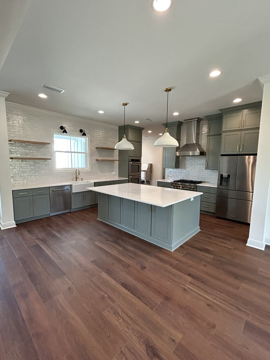 LilyAnnCabinets's tweet photo. Our stunning Craftsman Lily Green in this kitchen!! 😍😍 

Get great deals on select cabinetry so you can bring a new look to your home-like this gorgeous remodel with our Craftsman Lily Green cabinet style. 🔥

Head to the link in our bio to shop now! https://t.co/wnzSUJJdmP