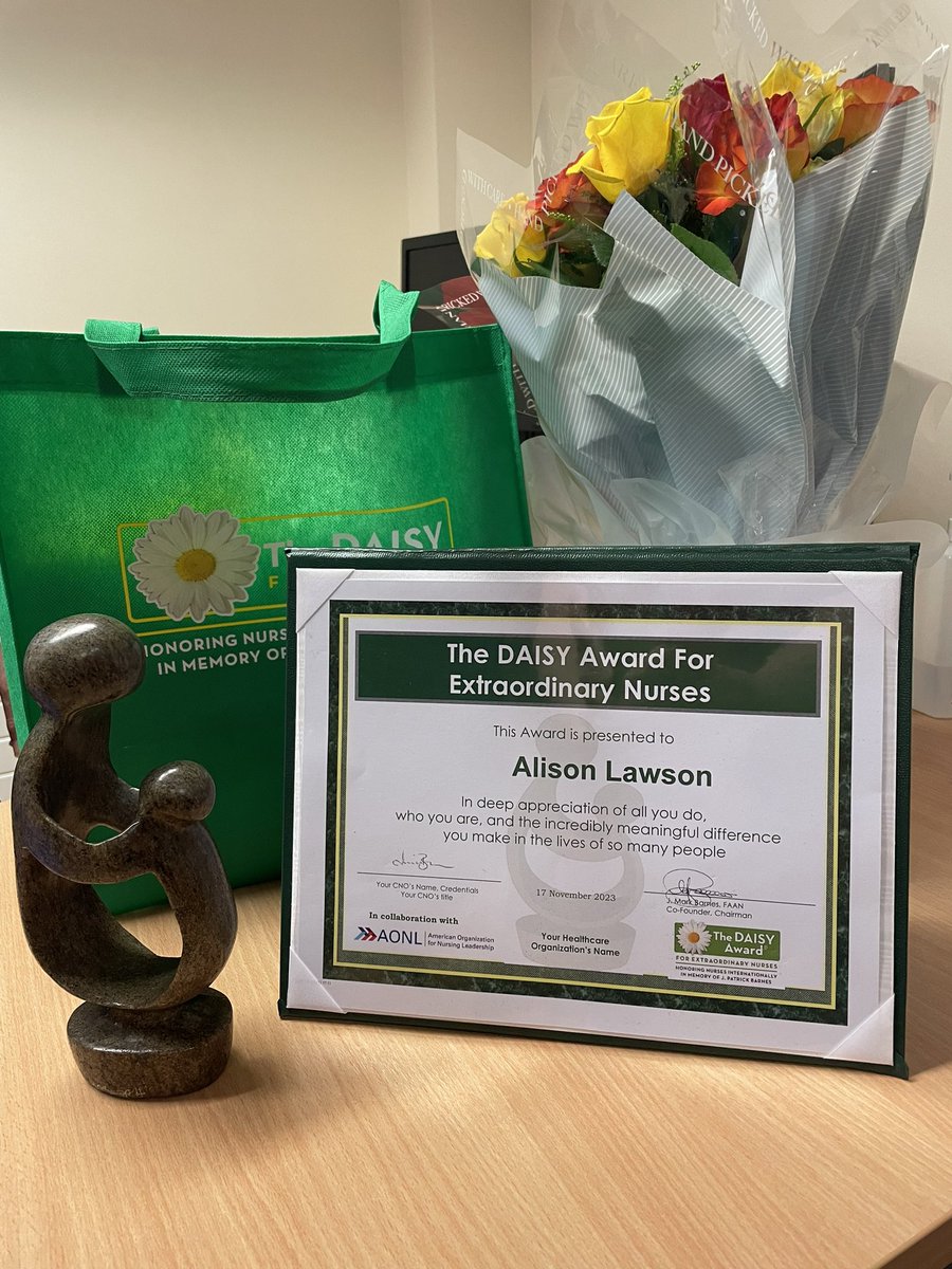 Moray’s first ever Honoree Daisy Award was presented by her patient, to Alison in Daycase for her patient centred, compassion care  #daisyfoundation <a href="/NHSGrampian/">NHS Grampian</a> <a href="/junebrown116/">Prof June Brown</a> <a href="/FionaRo50974245/">Fiona Robertson</a>