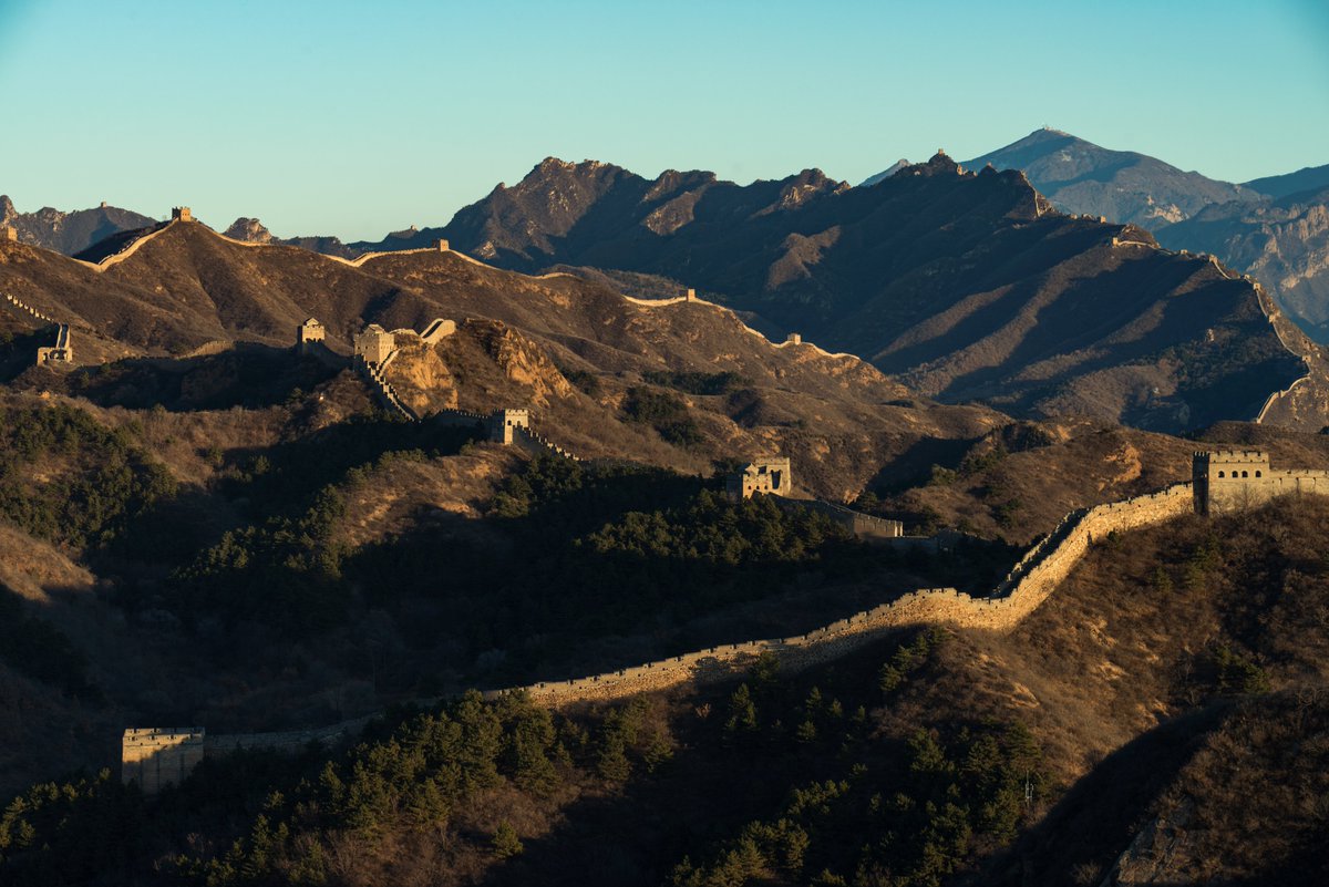 The Great Wall of China was built to deter invasions by nomadic peoples. Initially made of pounded earth(heng tu) and marked by watchtowers, it evolved over time, reinforced with materials like brick, stone, and wood, to become the iconic structure it is today. #ChineseHistory