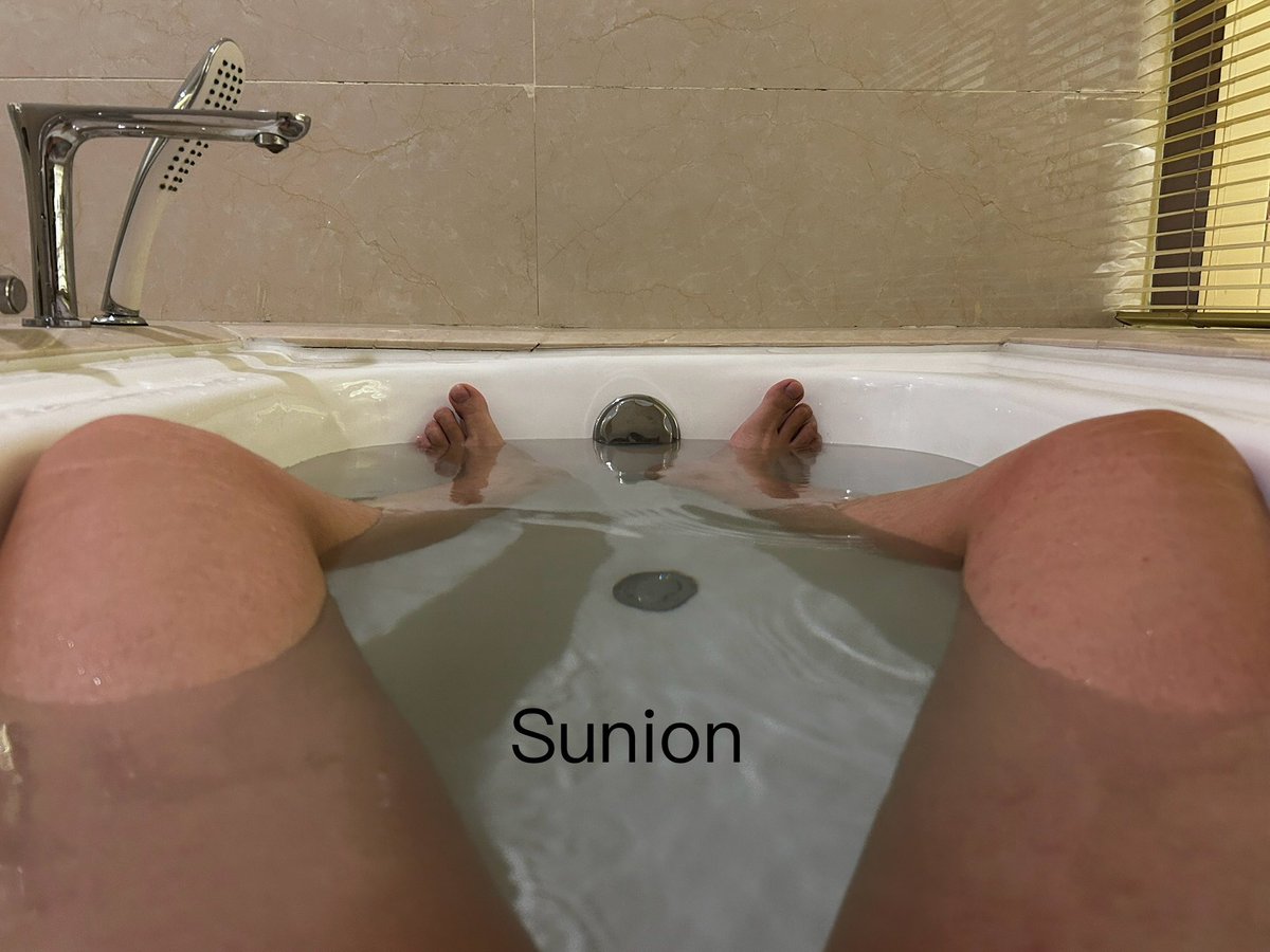 sunionptr's tweet photo. 泡个澡澡🛀
#脚 #泡澡 https://t.co/fcxjChNlOk