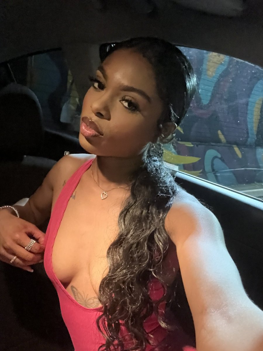 specialquai's tweet photo. She just stuck in Houstatlantavegas #houstondump https://t.co/hx0Ja8TzMq