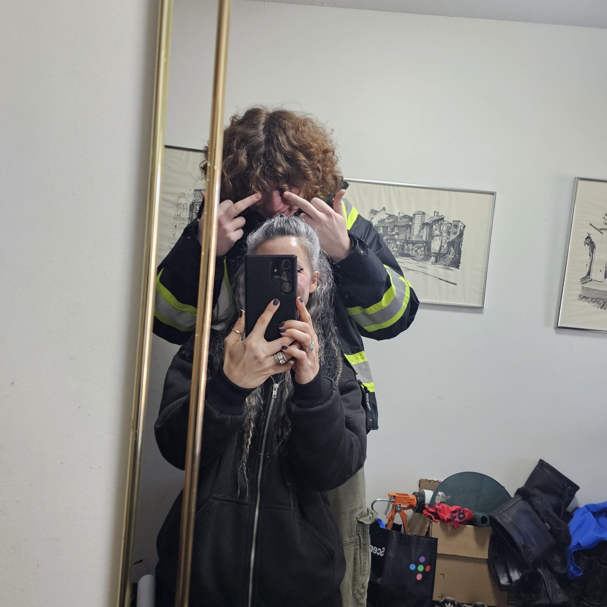 DannieD2112's tweet photo. LMFAO I love my step son 😂 @PalmateersM 🤪❤️
#stepson #family #goof #BestStepMom #DannieD https://t.co/ETB5ZxJsWm