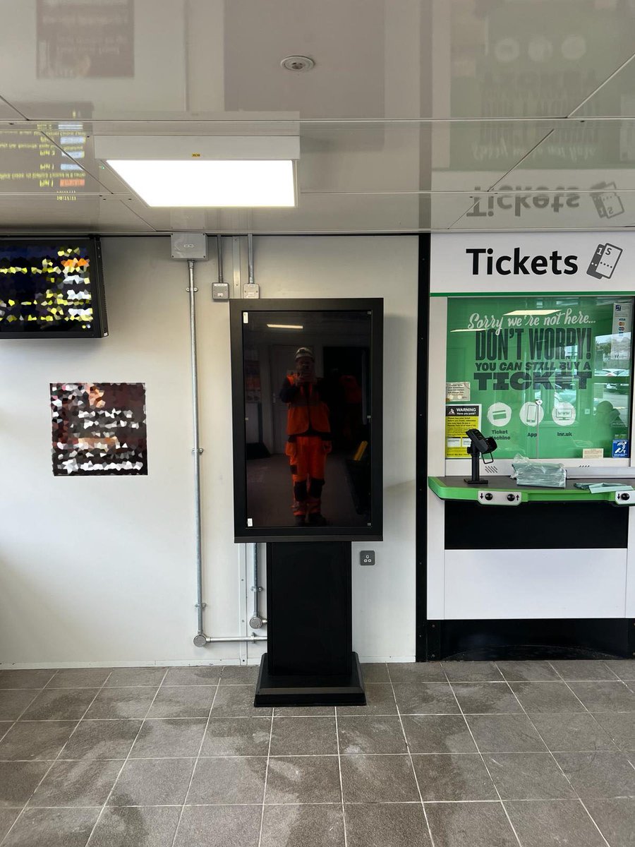 TCNS_'s tweet photo. TCNS networking Engineers onsite for the implementation and installation of screens across the WMT network. #network #networkinstallation #installation #engineers #dataengineers #networkingengineers #TCNS #screeninstalls https://t.co/7ywciJkifF