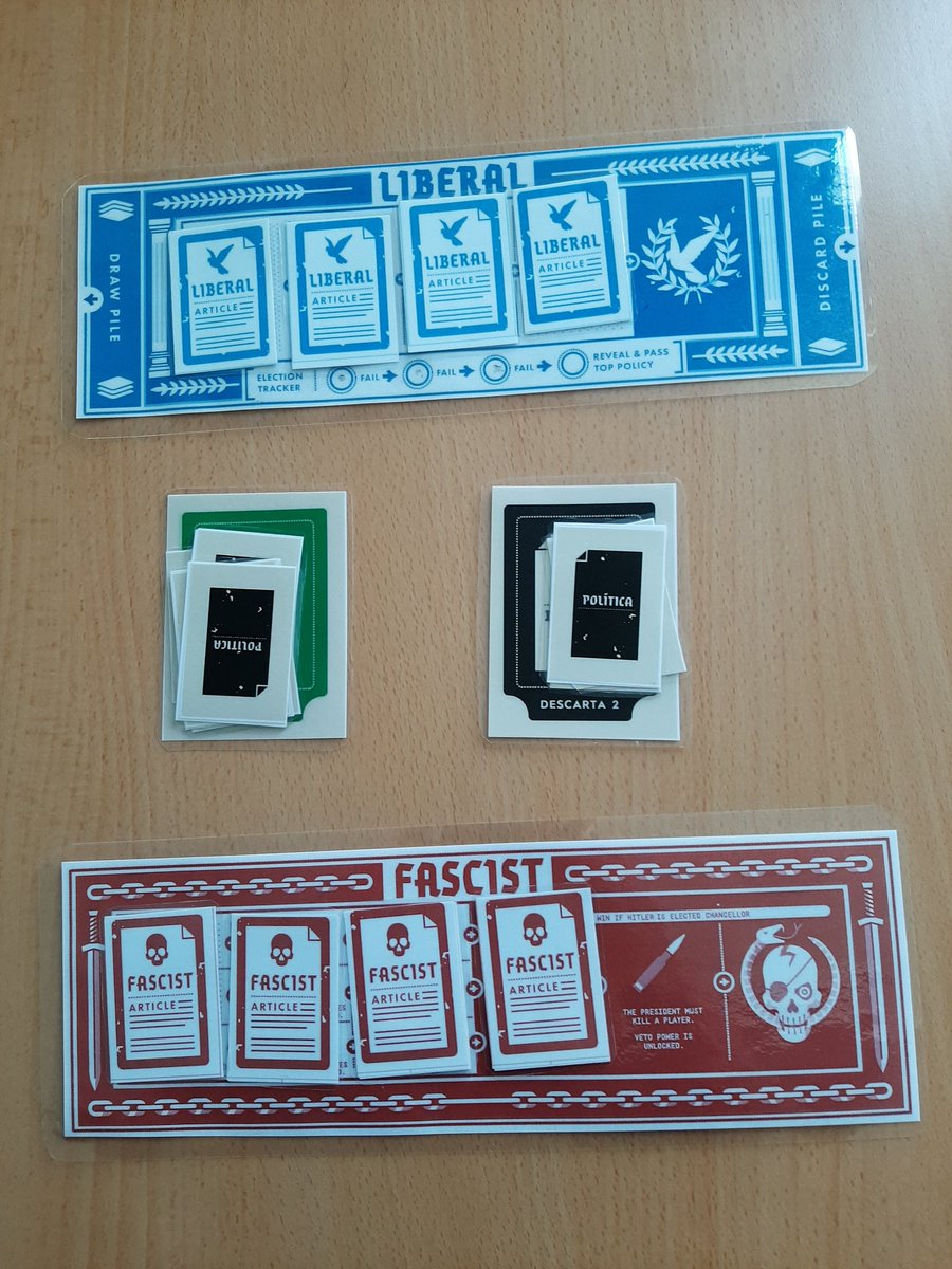 rogercanya's tweet photo. Últim dia de classe, última hora, 1r bat,... Roger mirem una peli... no, juguem! #SecretHitler els liberals han estat a punt de guanyar però un vot liberal despistat ha donat la cancilleria a Hitler. Victoria feixista. S'ho han passat bé i han vist la perversió de la democràcia https://t.co/FztC0GLqhi