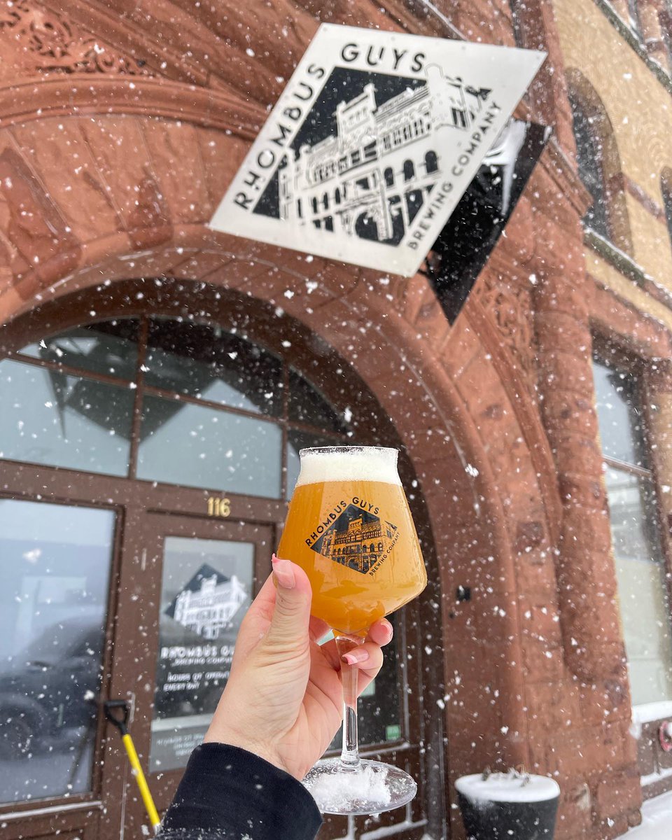 Whoever said the first day of spring should land in March didn't live in North Dakota. But hey, we'll cheers to fresh snowfall anytime. 📷: @rhombusguysbrewing 📍: Grand Forks, ND